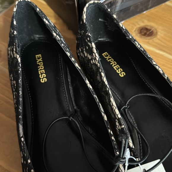 New Express Black Lace Pointed Toe Flats Sz 8 - Picture 4 of 5